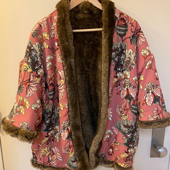Reversible faux fur jacket - Picture 3 of 6